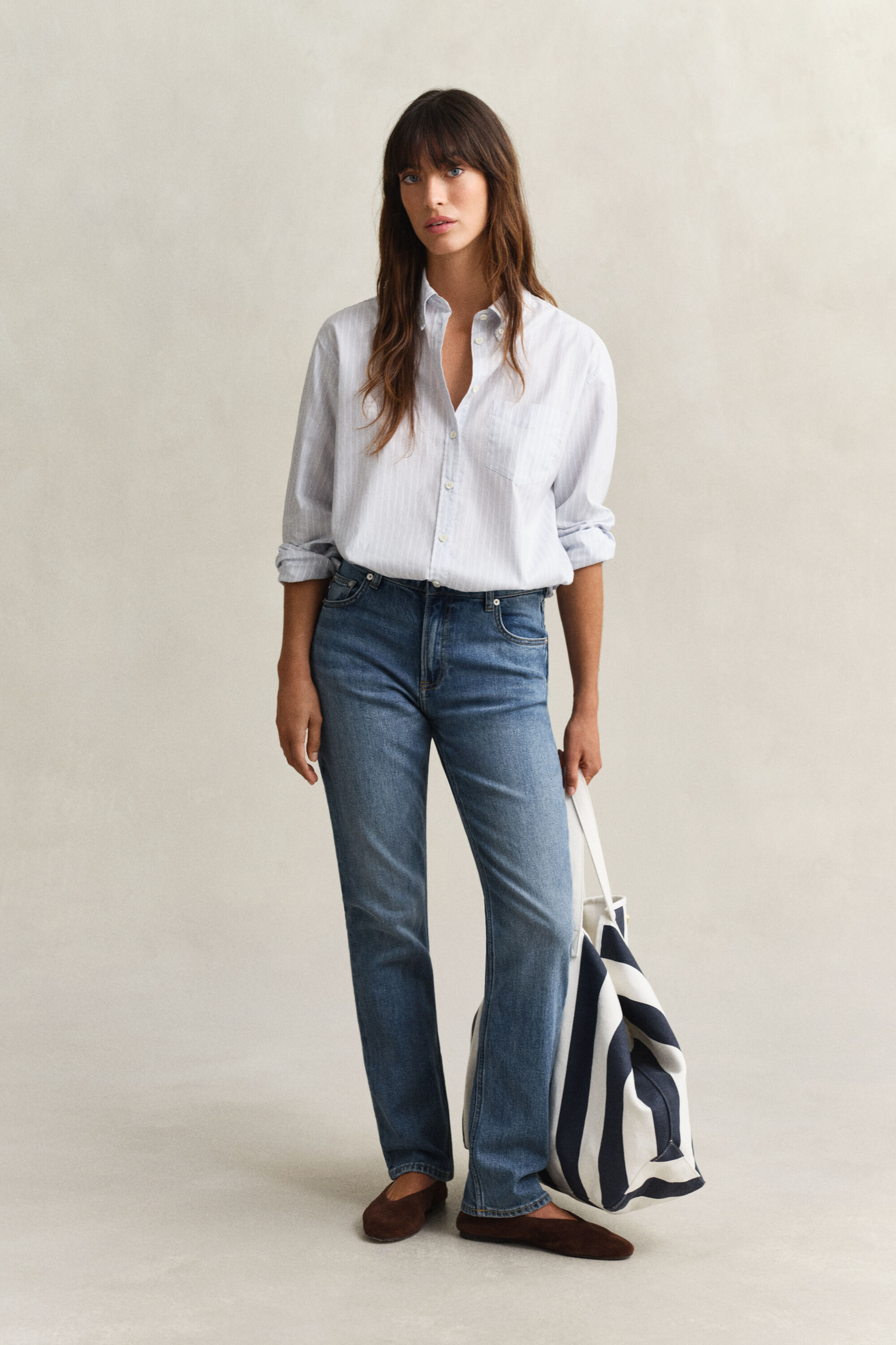 Suoralahkeiset stretch-farkut