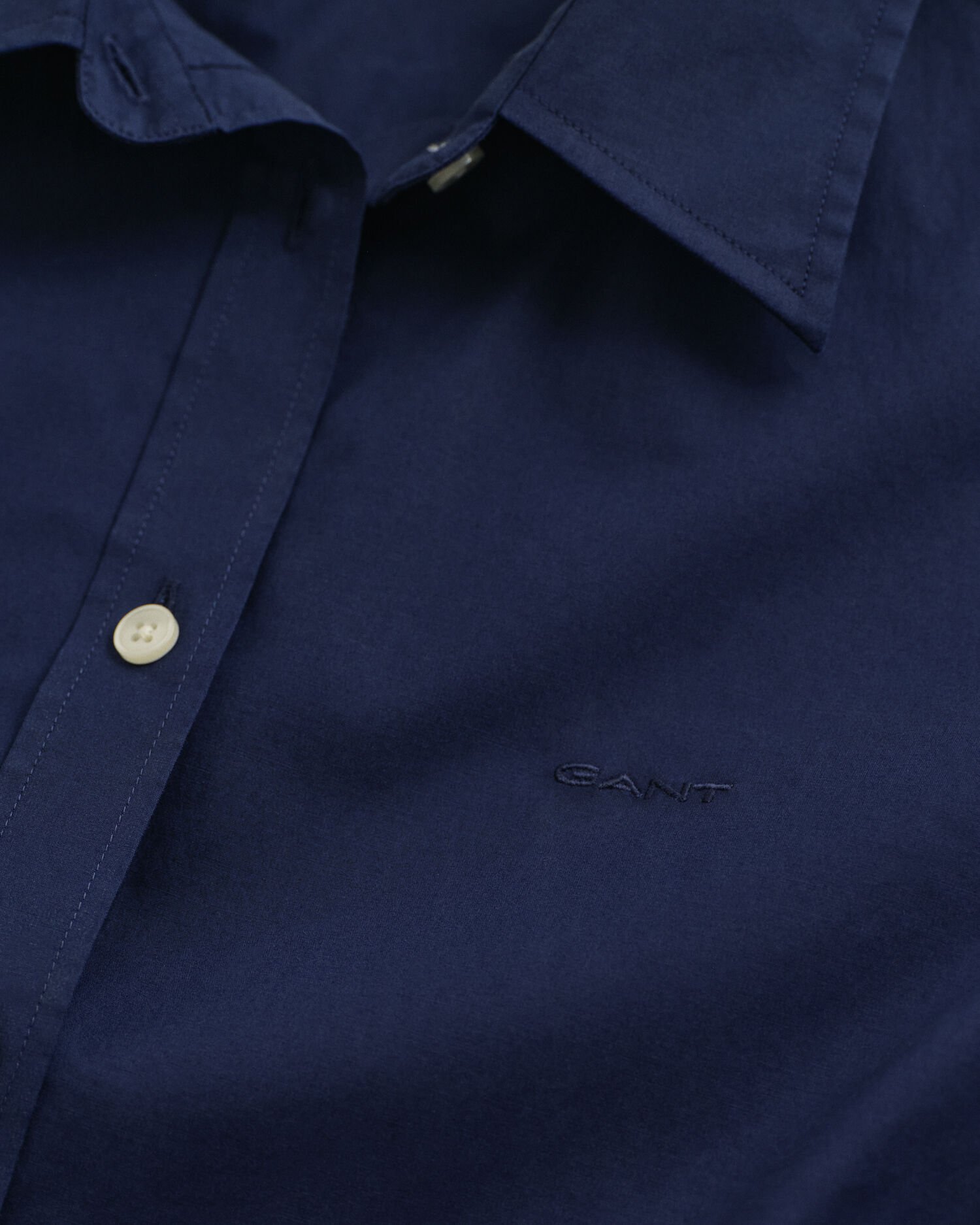 Slim fit ‑mitoitettu popliinipaita