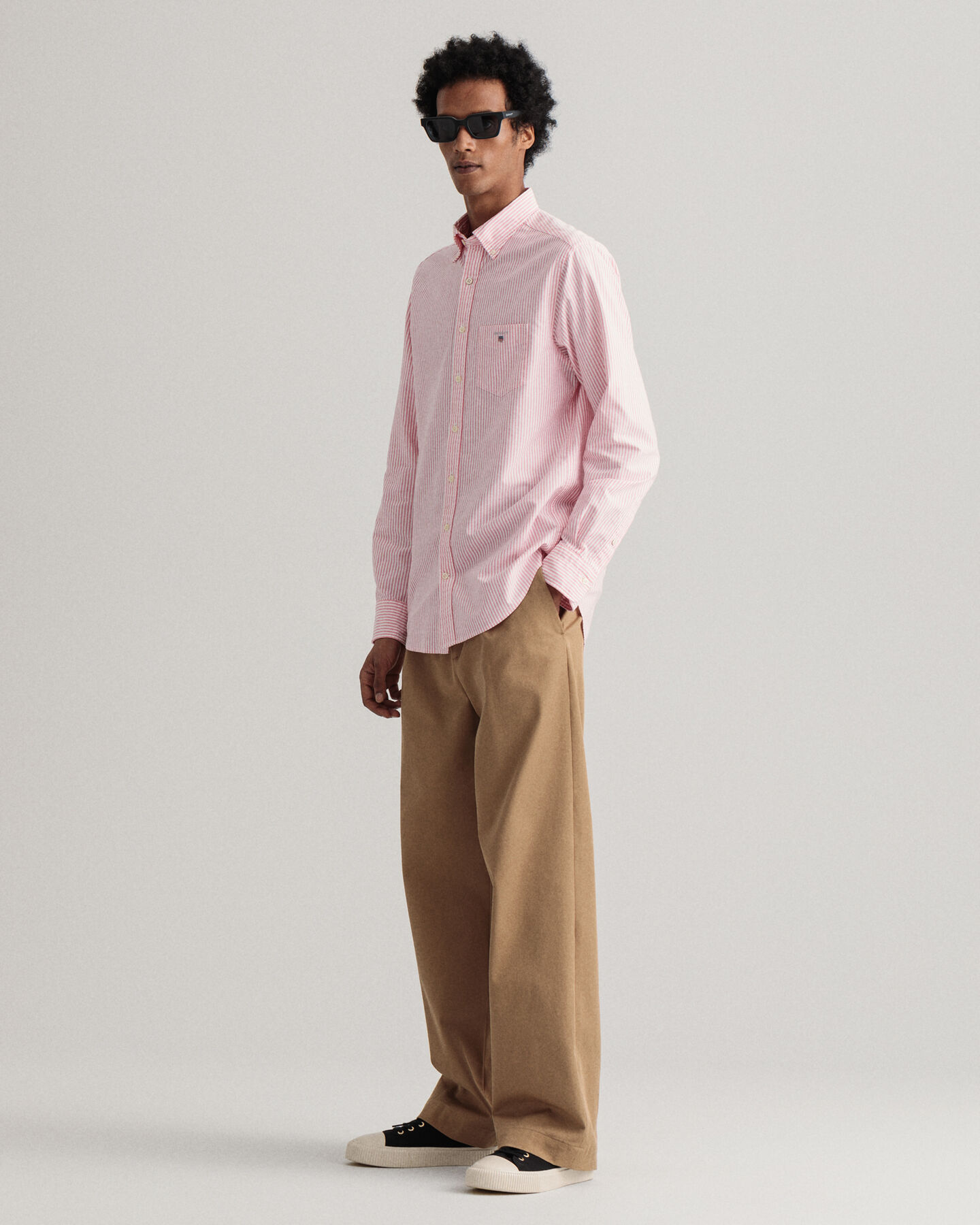 Regular fit ‑mitoitettu pystyraidallinen oxford-paita