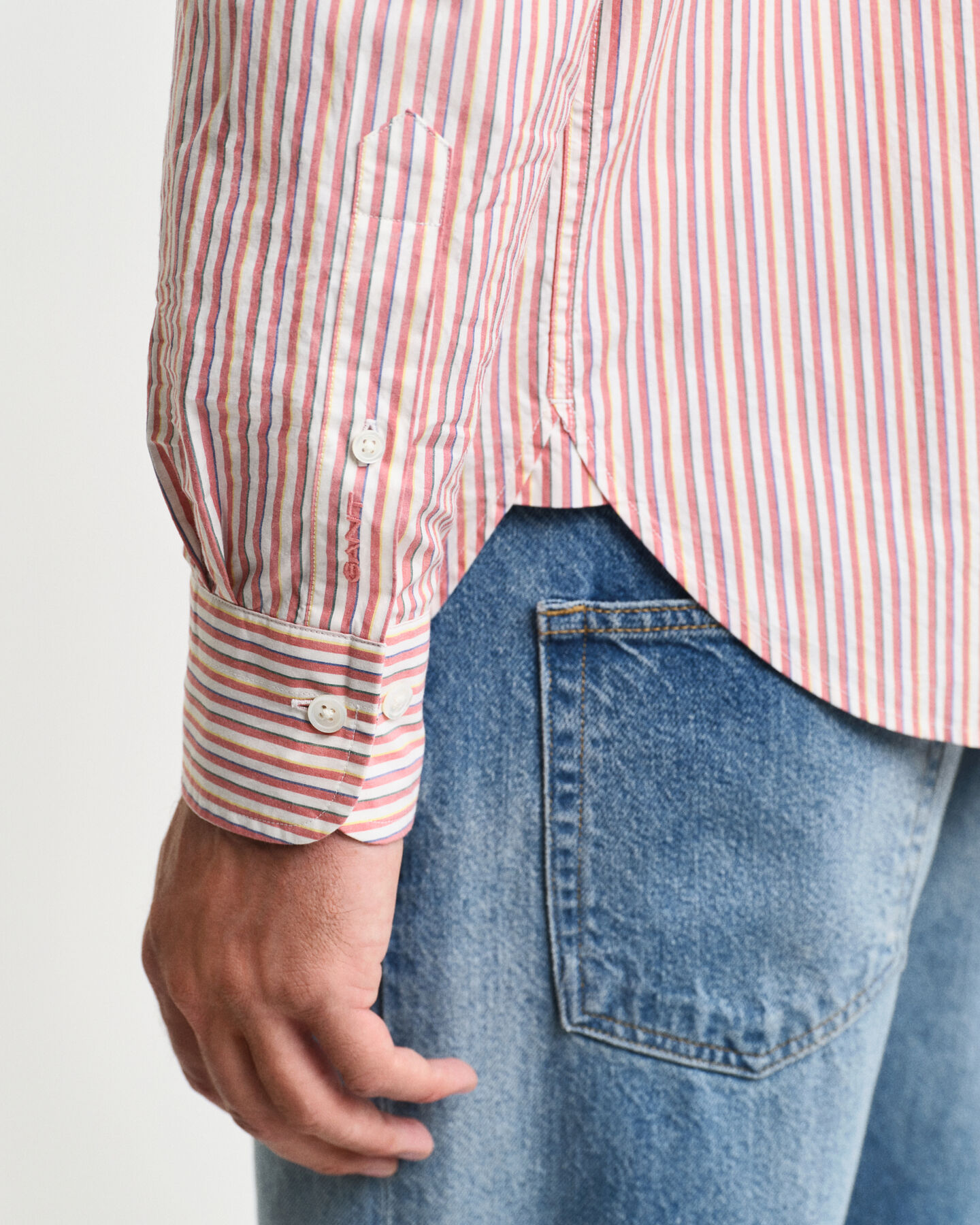 V&auml;lj&auml;sti mitoitettu raidallinen Heritage-popliinipaita