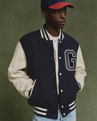 Varsity Jacket nahasta ja muista materiaaleista