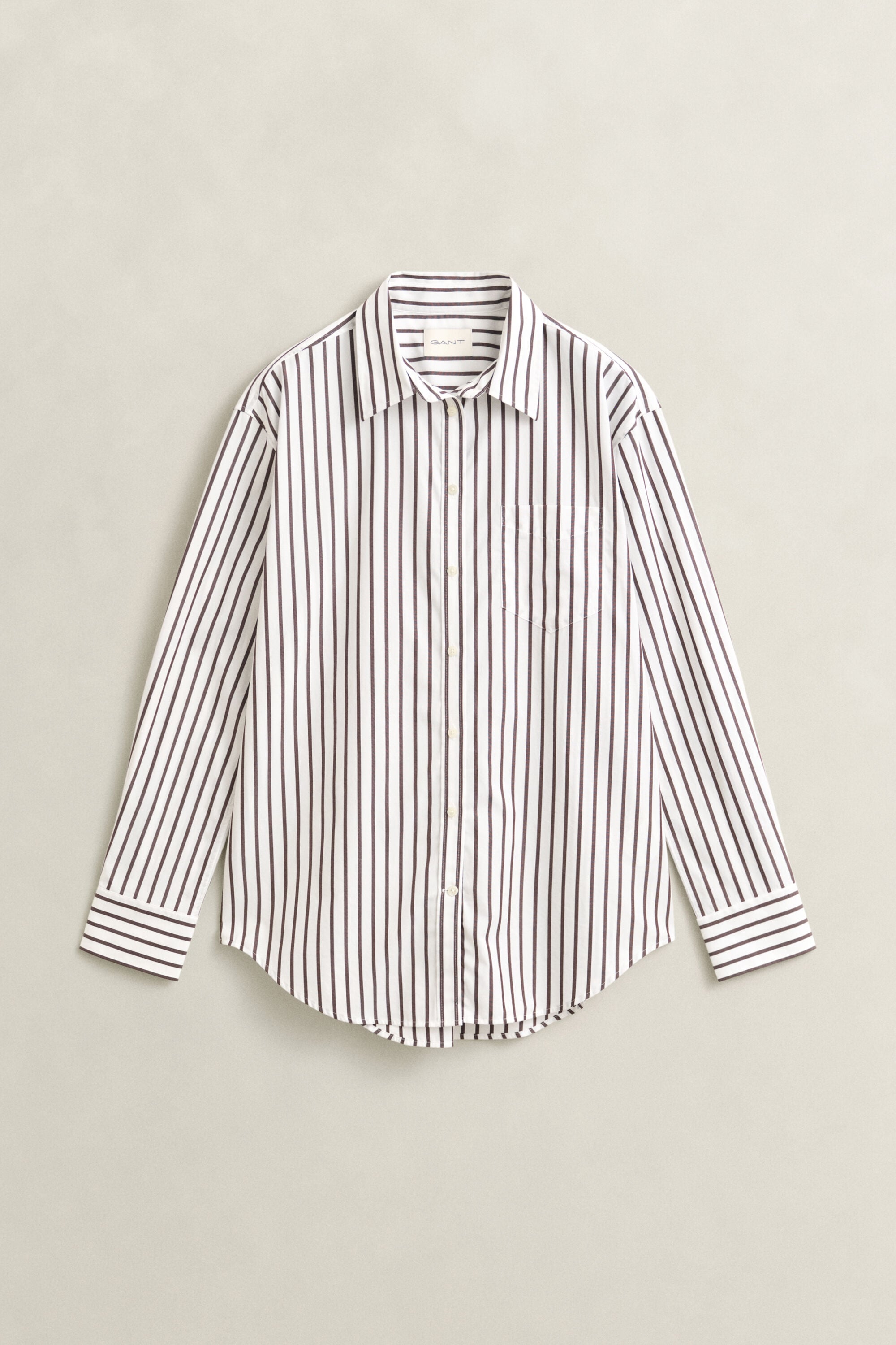 Relaxed fit ‑mitoitettu klassinen popliiniraitapaita