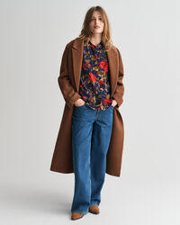 Ruusukuvioinen printtipusero