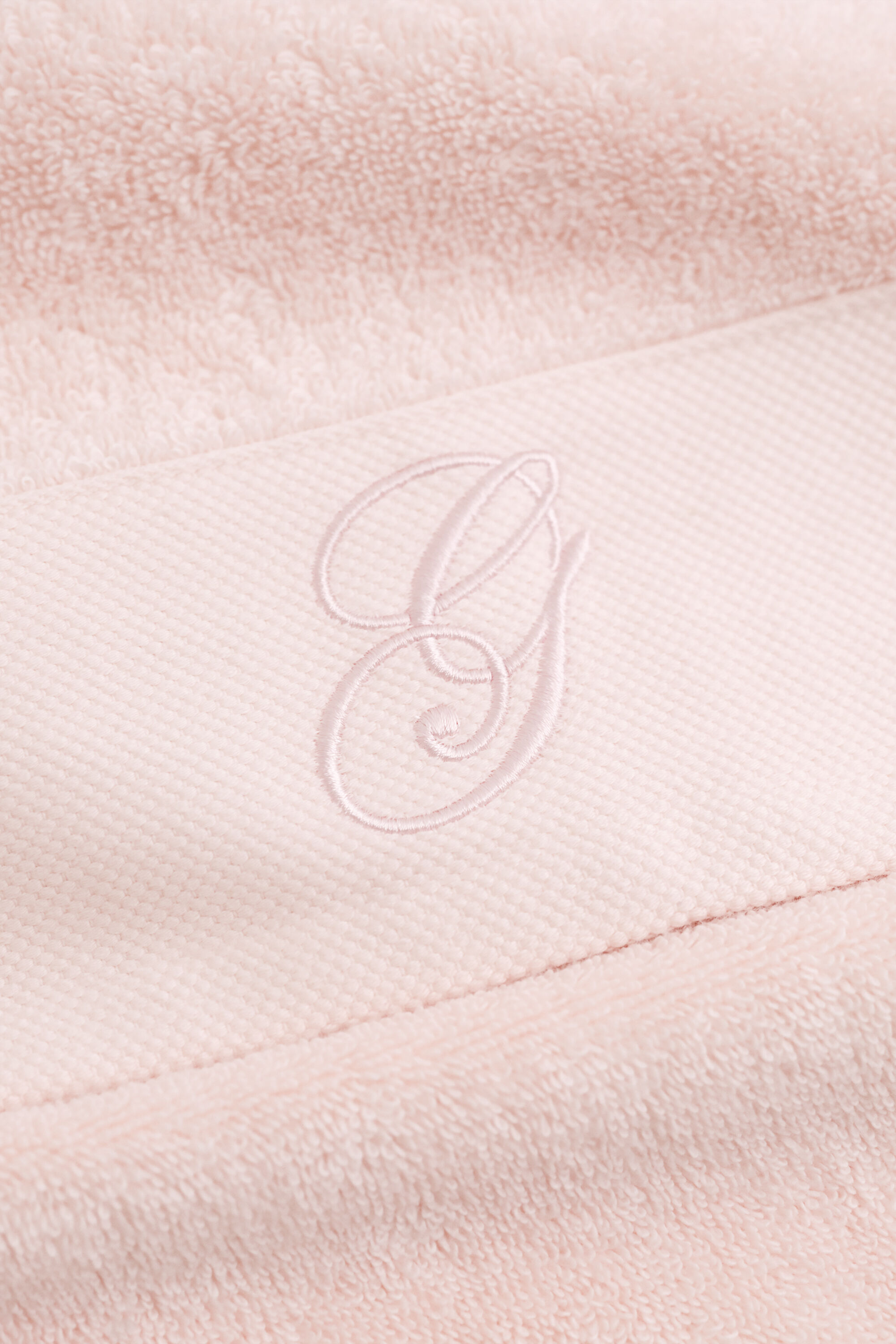 Kirjailtu pyyhe (50 cm x 70 cm)