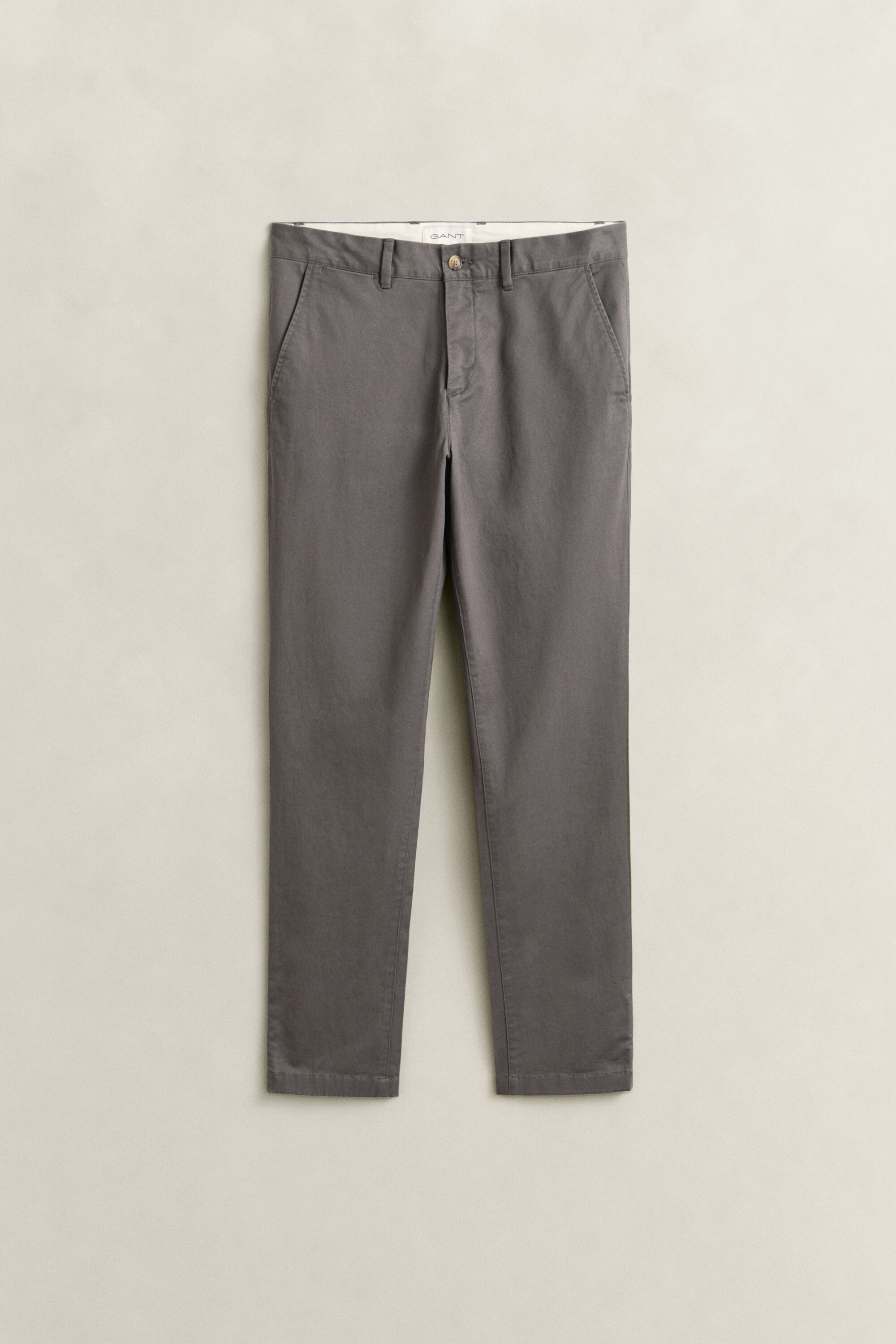 Slim fit ‑mitoitetut klassiset chinot