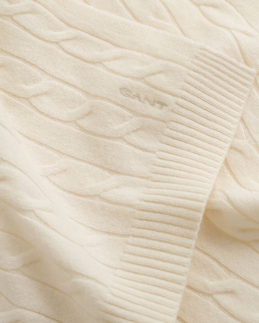 Palmikkoneulottu villahuivi