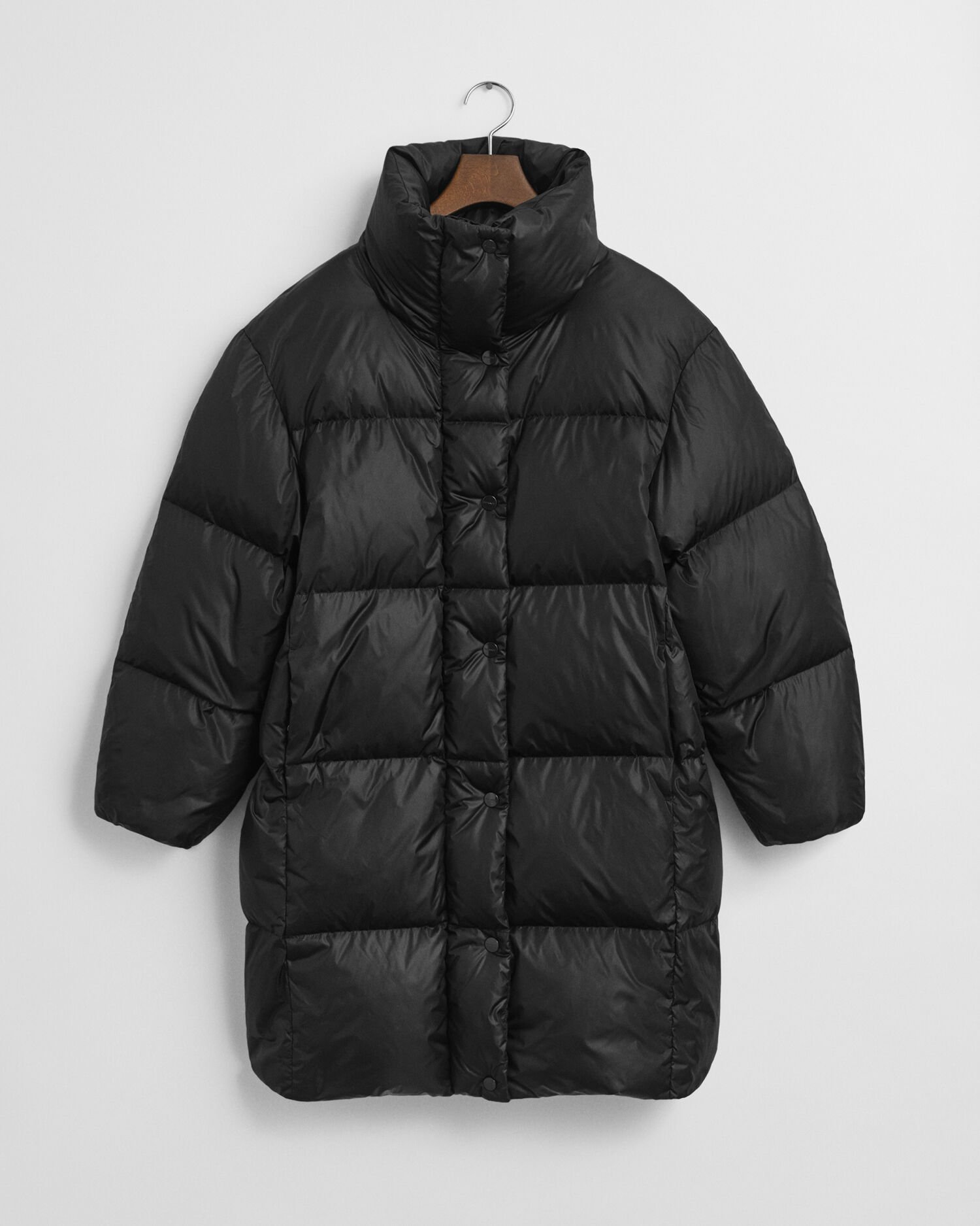 Relaxed fit ‑mitoitettu untuvatakki