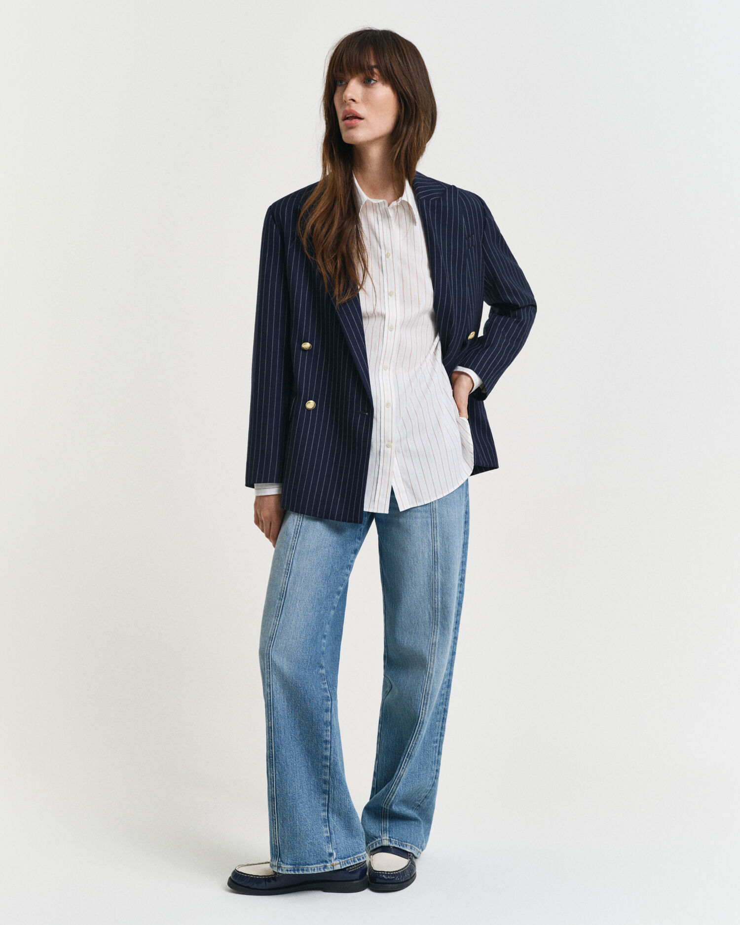 Relaxed fit ‑mitoitettu väljähihainen raitapaita