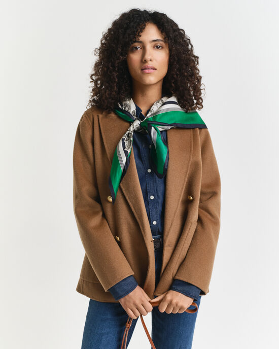 Puukuvioinen silkkihuivi