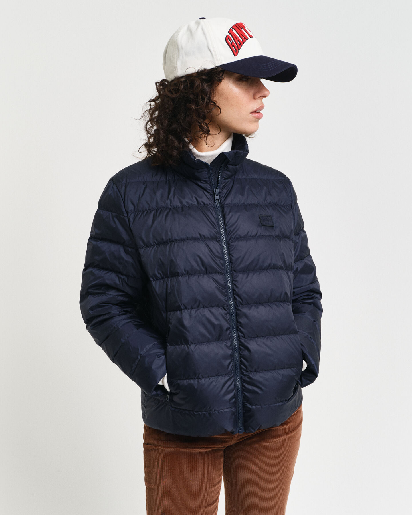 Kevyt Logo-untuvatakki