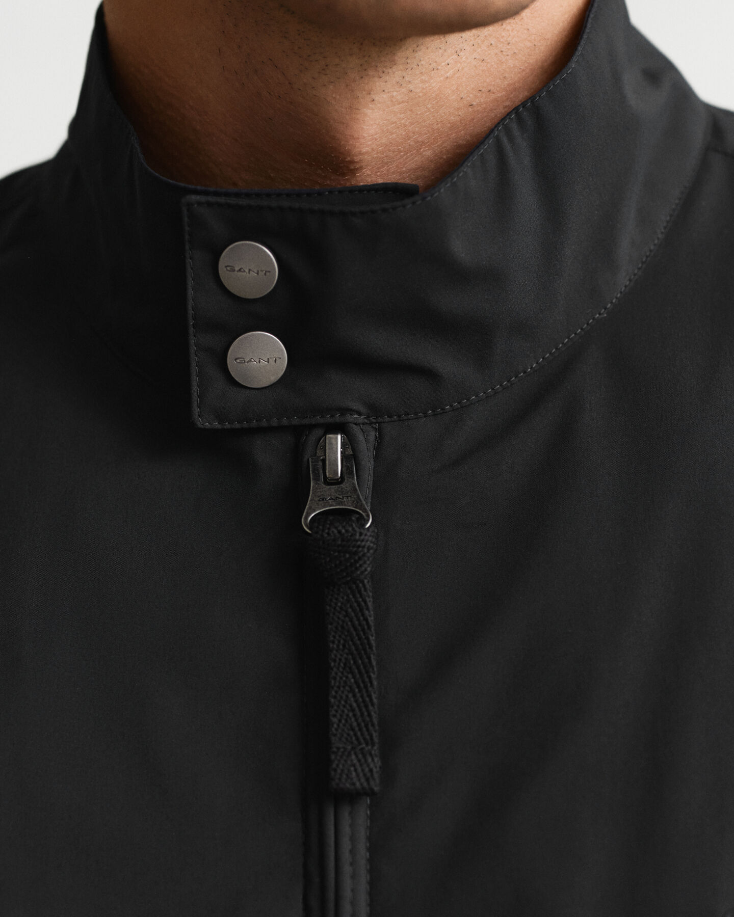 Kevyt Harrington‑takki