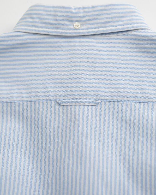 Slim fit ‑mitoitettu pystyraidallinen klassinen oxford-paita