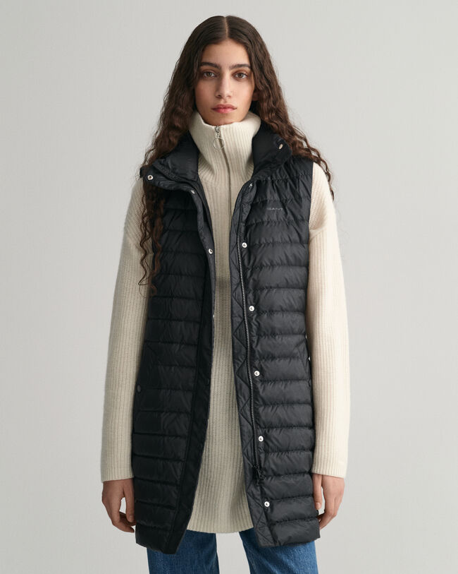 Pitk&auml; kevytuntuvaliivi