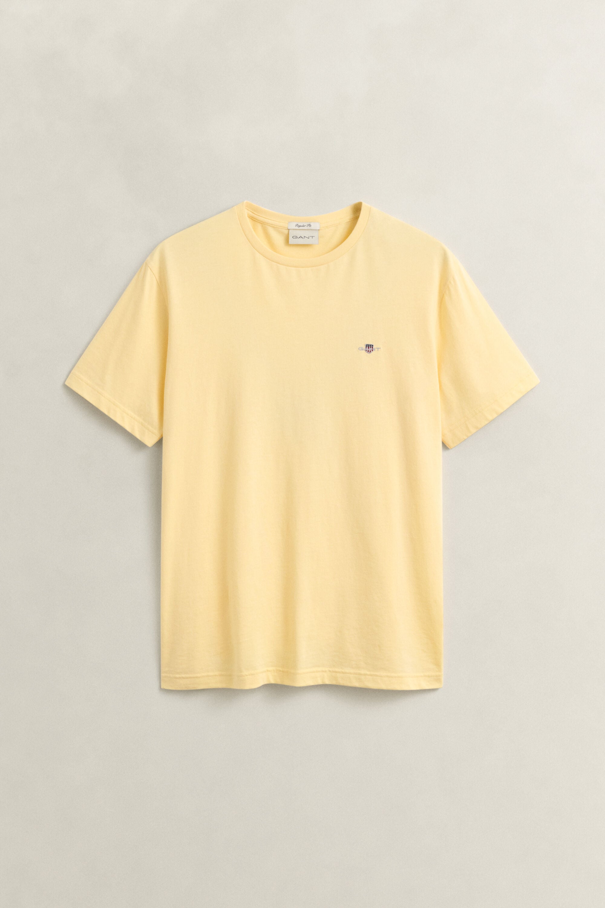 Regular fit ‑mitoitettu Shield-t‑paita