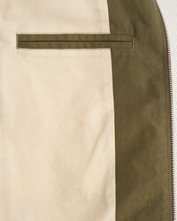 Kevyt Varsity -takki