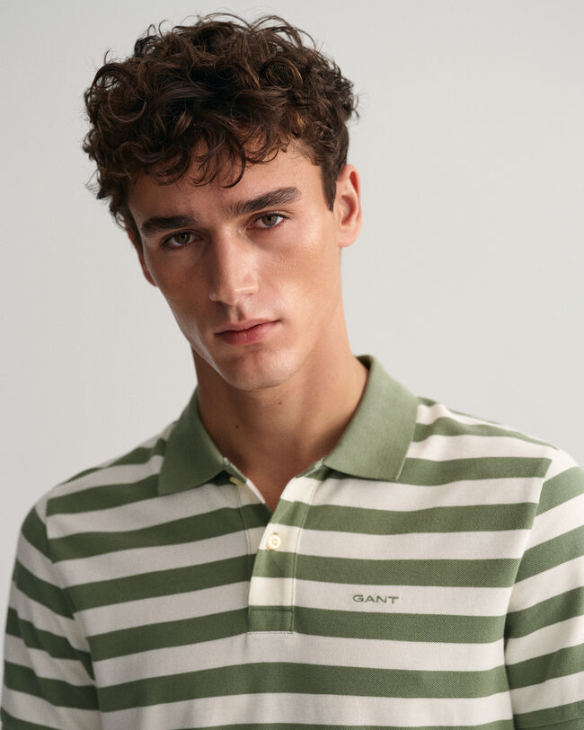 Moniraidallinen pikeepaita