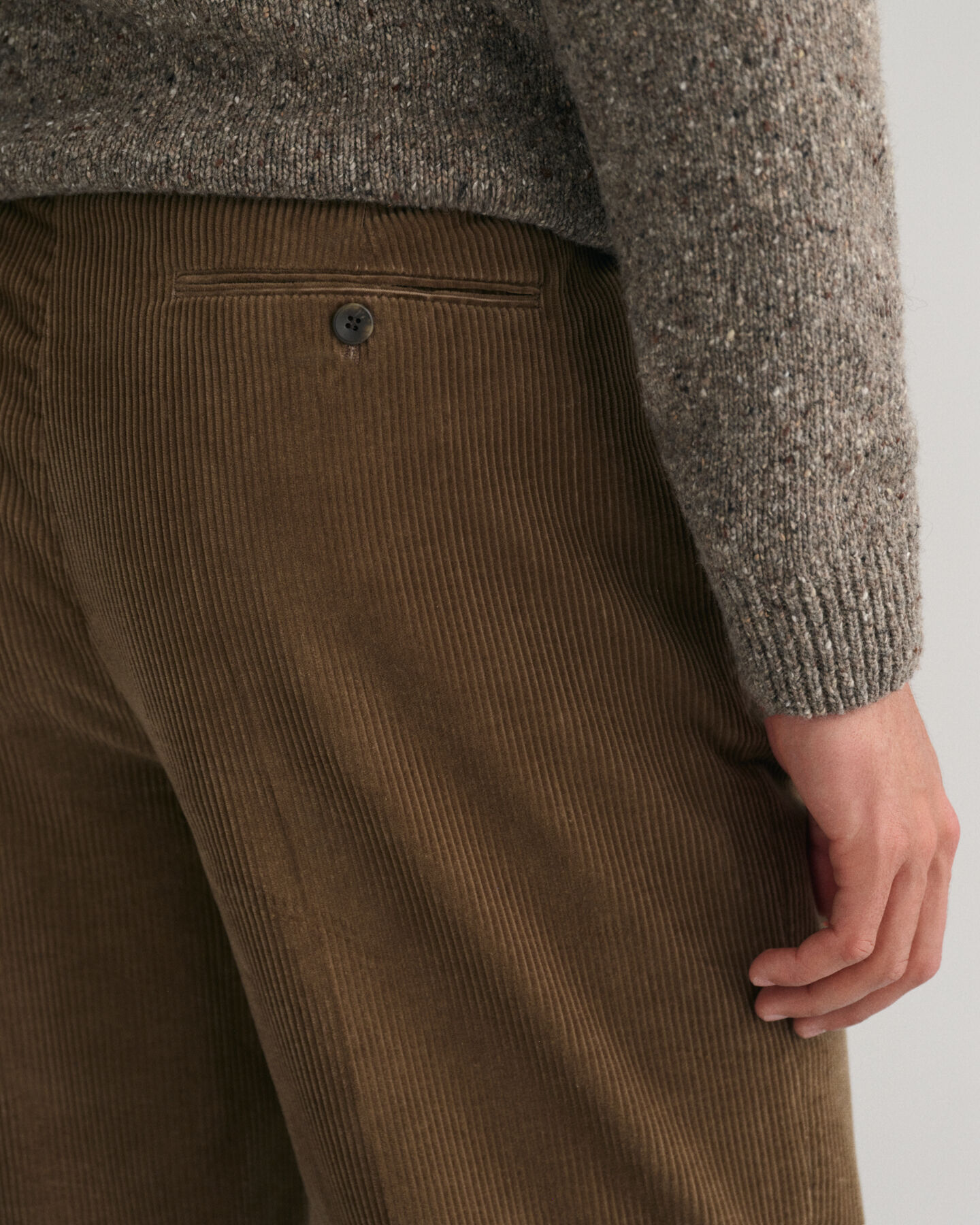 Vakosamettiset puvunhousut