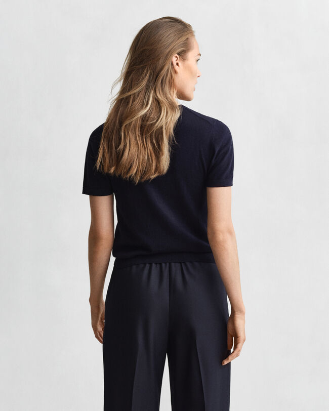 Kevyt lyhythihainen neulepusero, pyöreä pääntie