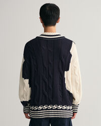 V-kauluksinen intarsianeulepusero