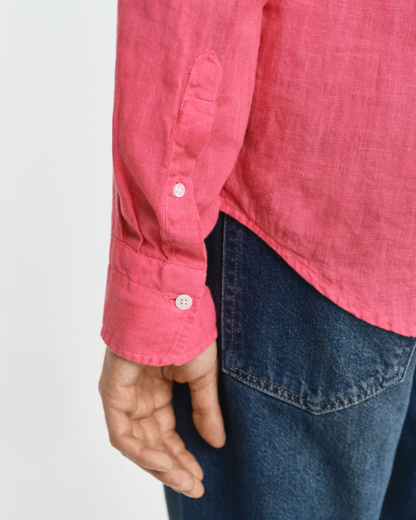 Regular fit ‑mitoitettu valmiina värjätty pellavapaita