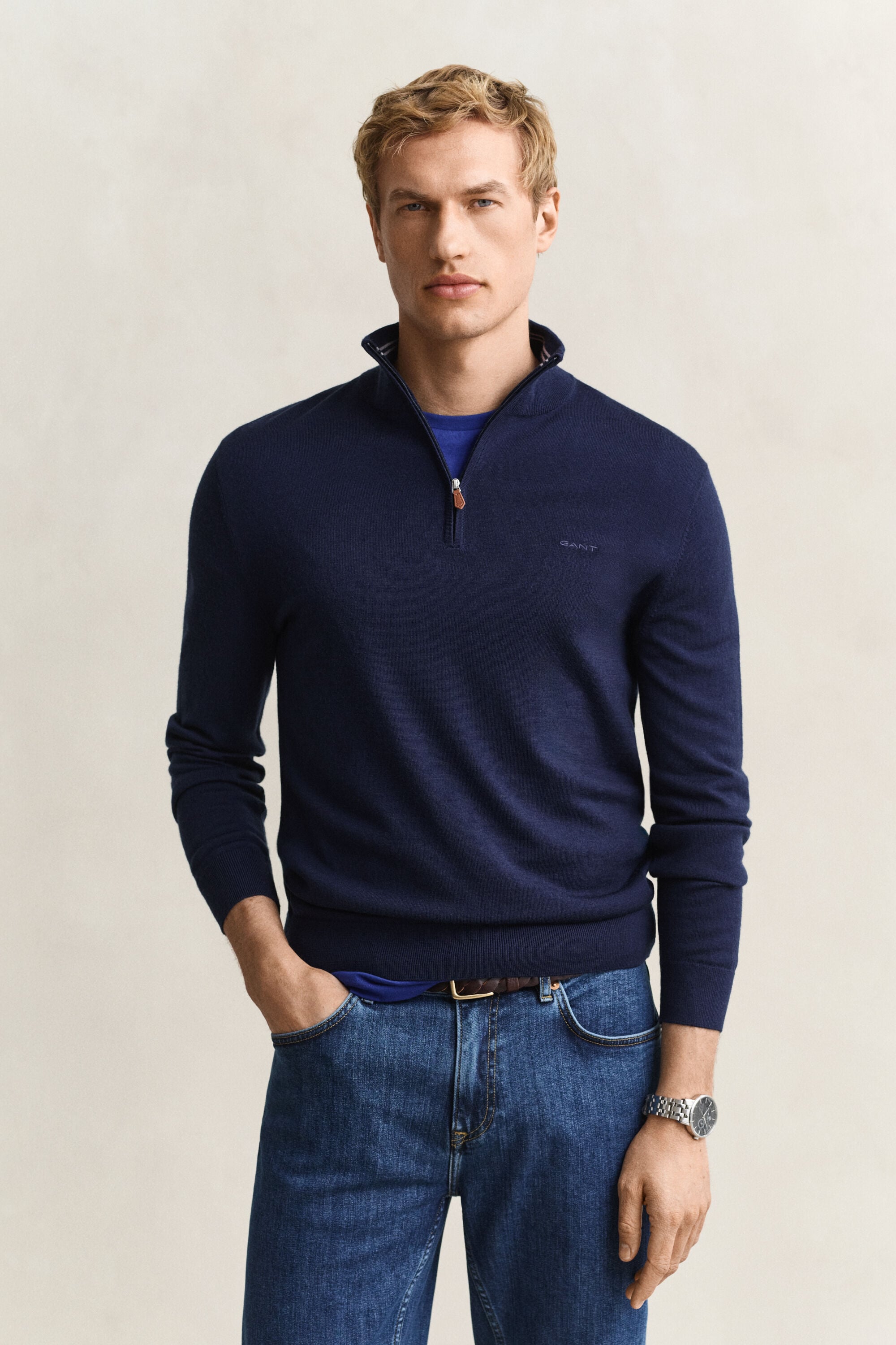 Merinovillapusero vetoketjukauluksella