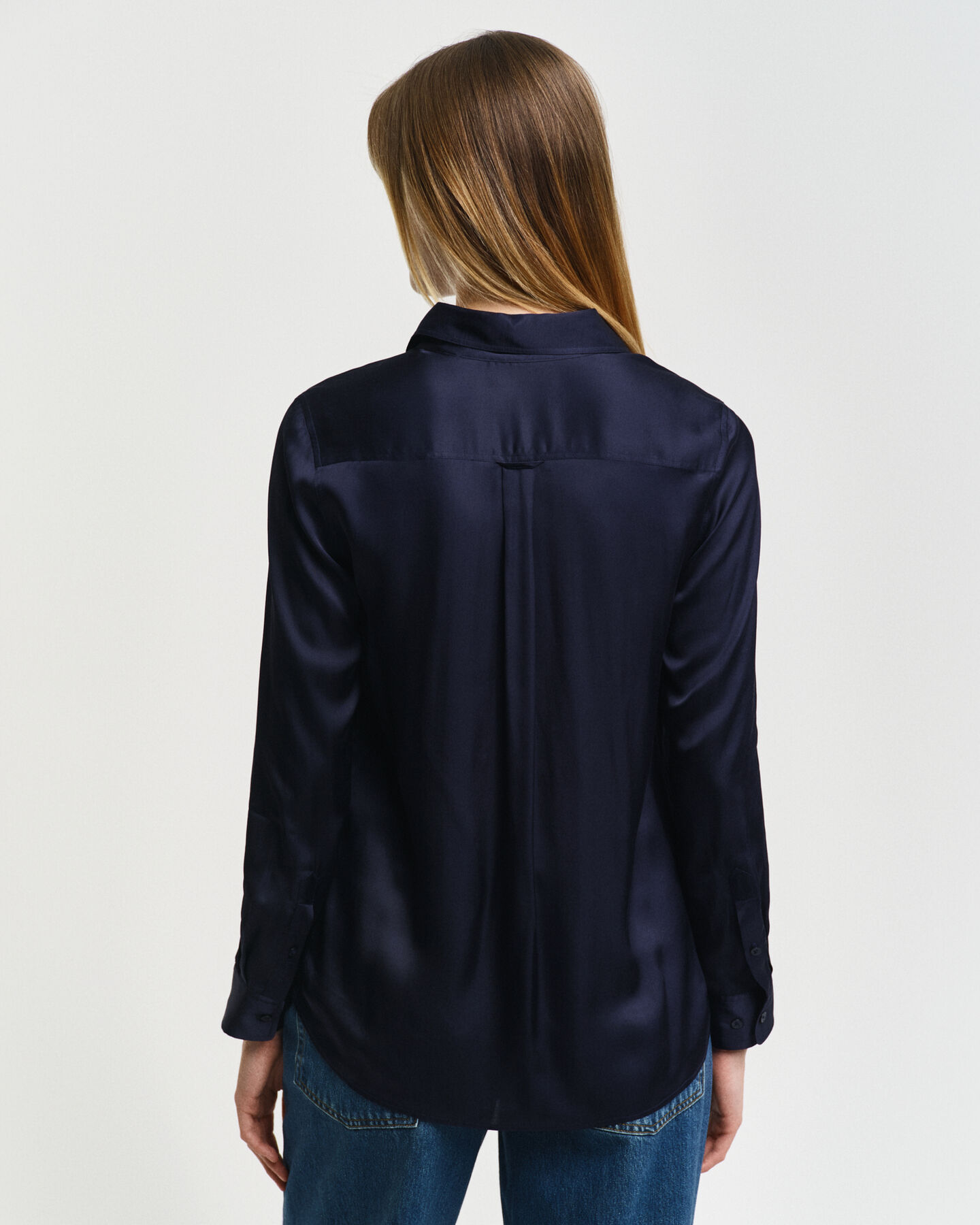 Regular fit ‑mitoitettu taskullinen paita