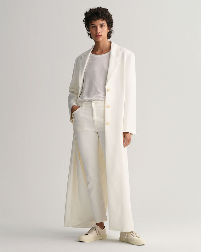 Slim fit ‑mitoitetut valkoiset vajaamittaiset farkut