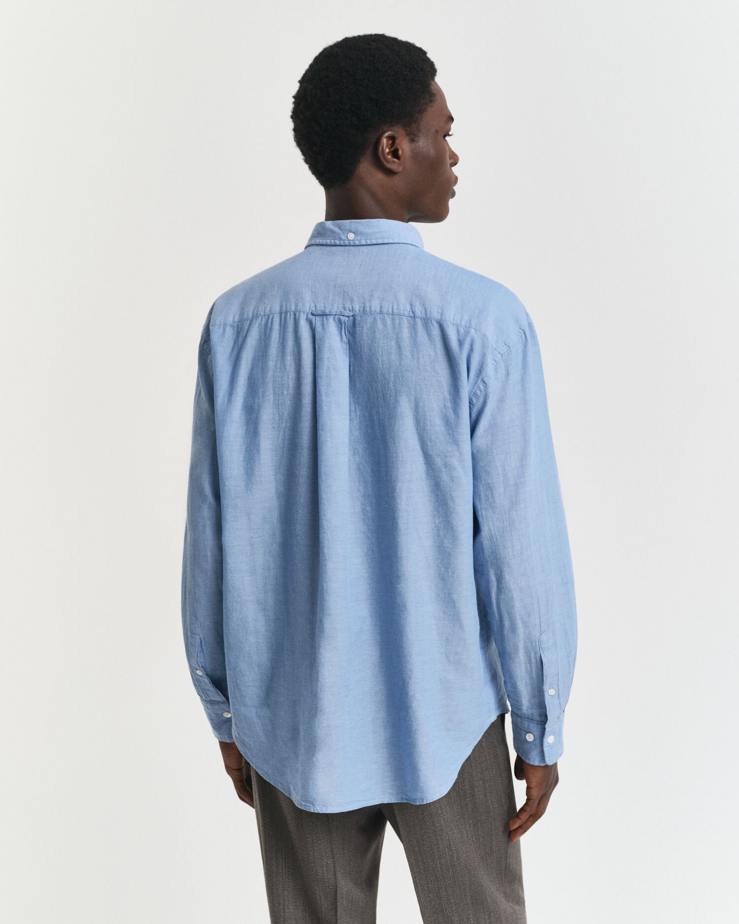Relaxed fit ‑mitoitettu indigonsininen chambray-paita