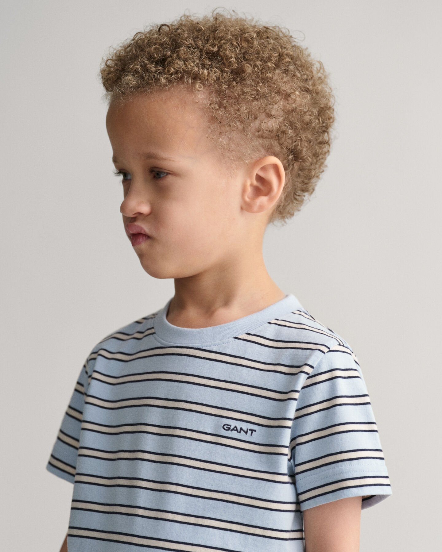 Kids-malliston raidallinen t‑paita