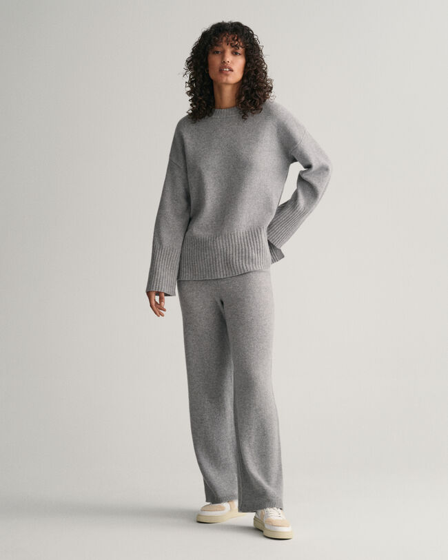 Lounge-neulepusero, py&ouml;re&auml; p&auml;&auml;ntie