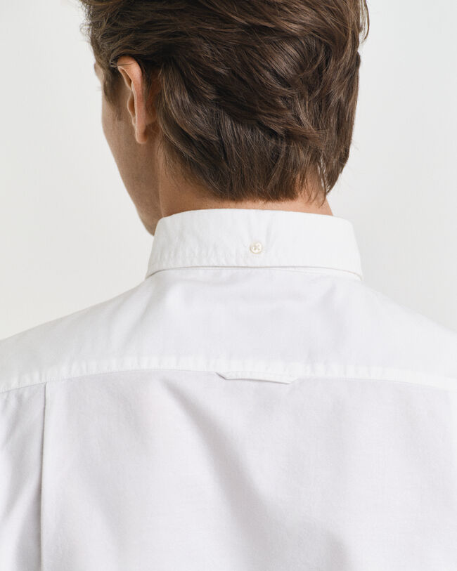 Slim fit ‑mitoitettu klassinen oxford-paita