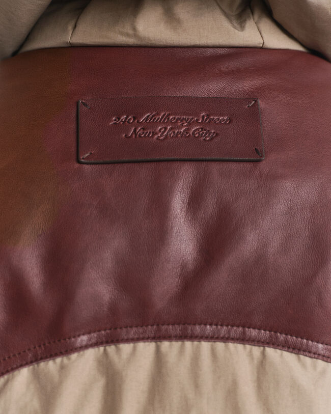 Puuvillainen hanhenuntuvaparka