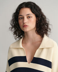 Avokauluksinen, breton-raitainen neulepusero