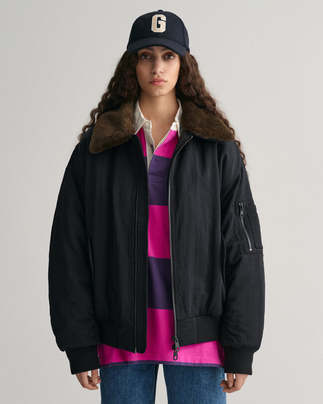 Lentäjäntakin tyylinen Bomber-takki