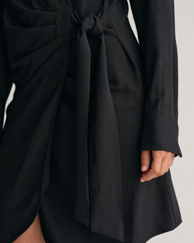 Kietaisumallinen paitamekko