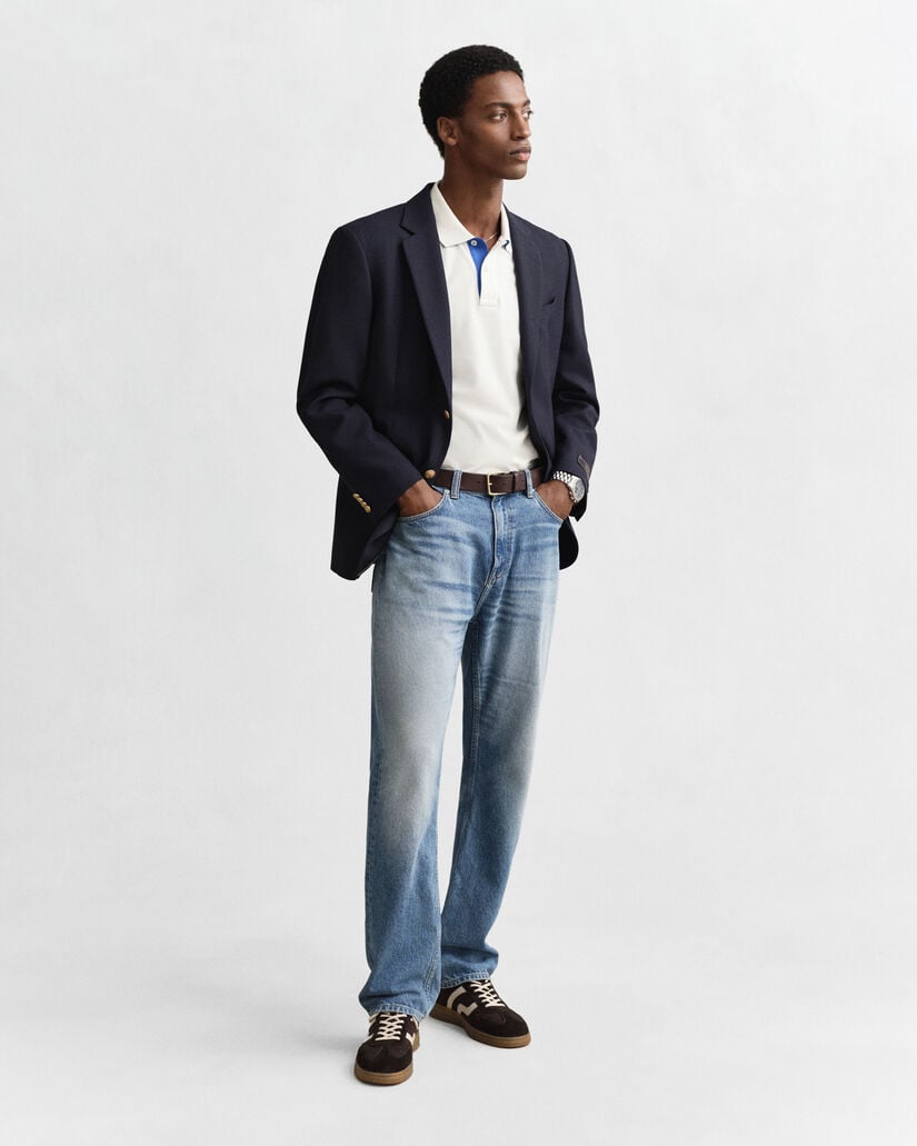 Kontrastivärinen pikeepaita