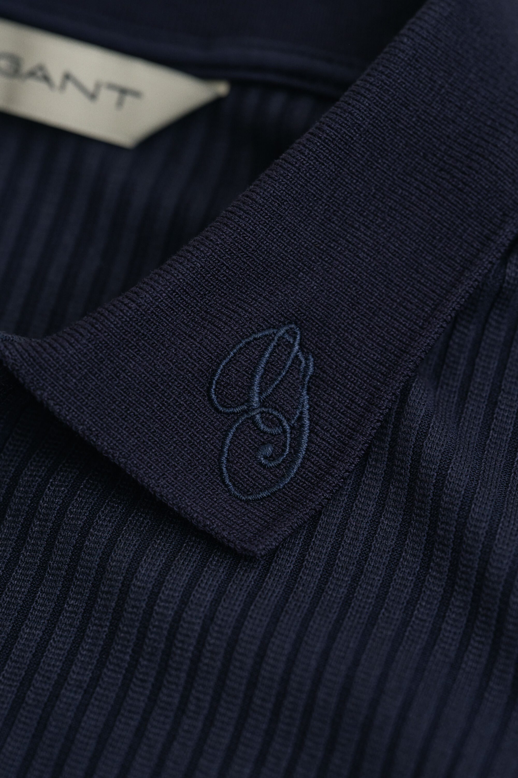 Pikeepaita joustinneuletta