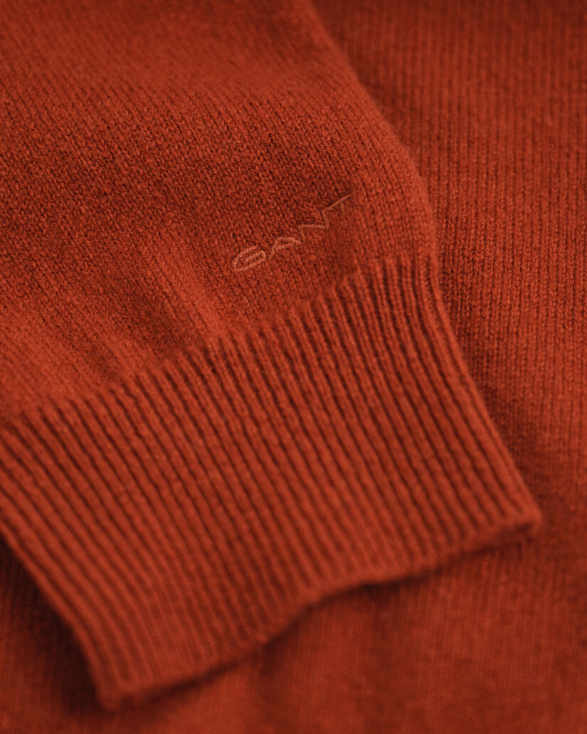 Neuletakki eritt&auml;in hienoa lampaanvillaa