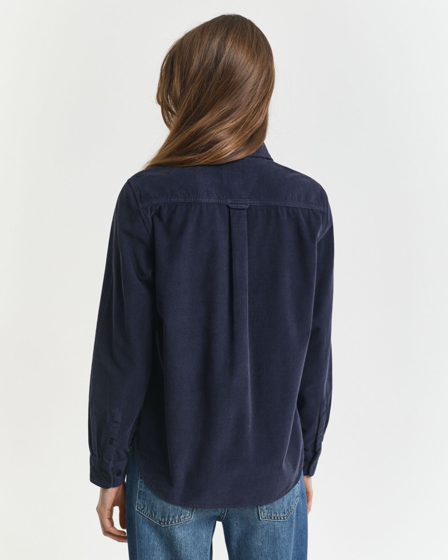 Regular fit ‑mitoitettu vakosamettipaita