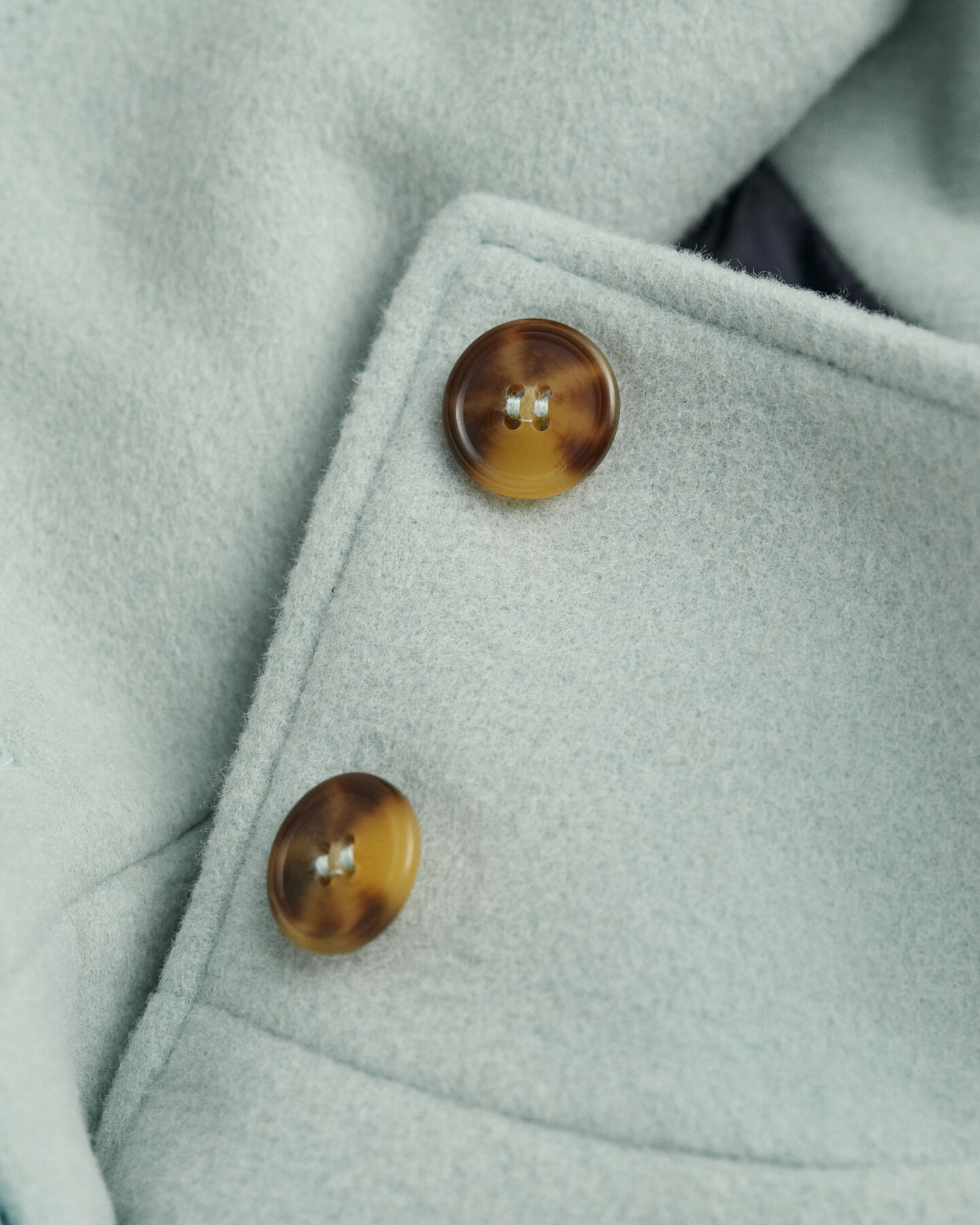 Lyhyt villakangastakki