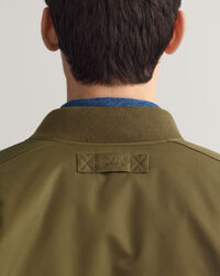 Pilottityylinen kääntötakki