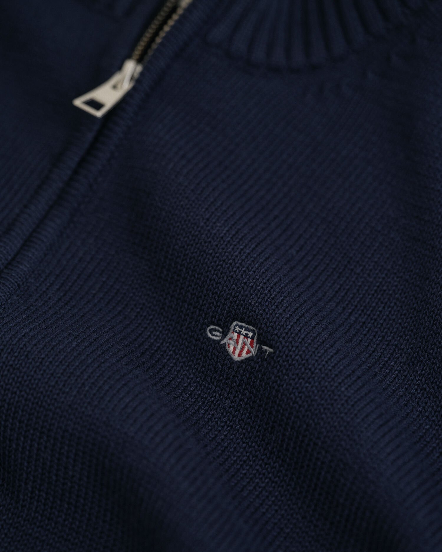 Teens-malliston Casual-puuvillaneulepusero vetoketjukauluksella