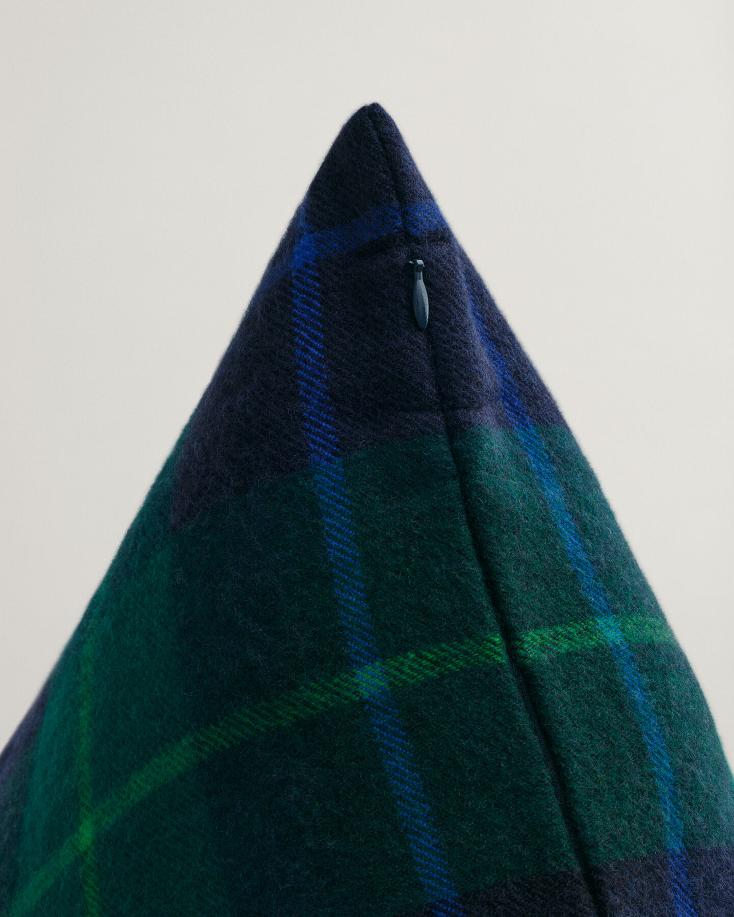 Tyynynpäällinen erittäin hienosta merinovillasta