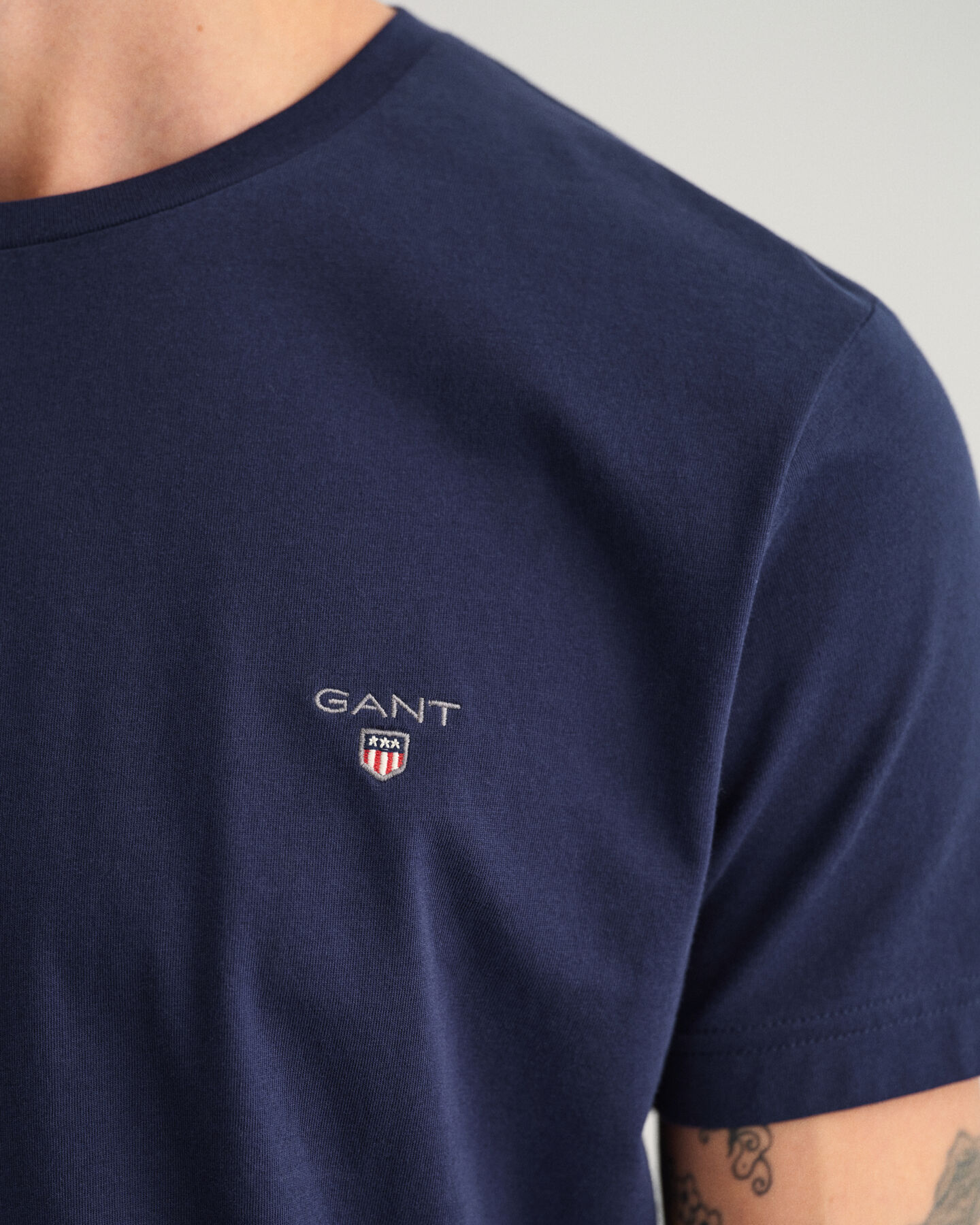 Slim fit ‑mitoitettu Original-t‑paita