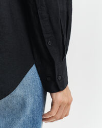 Relaxed&nbsp;fit ‑mitoitettu pellavapaita