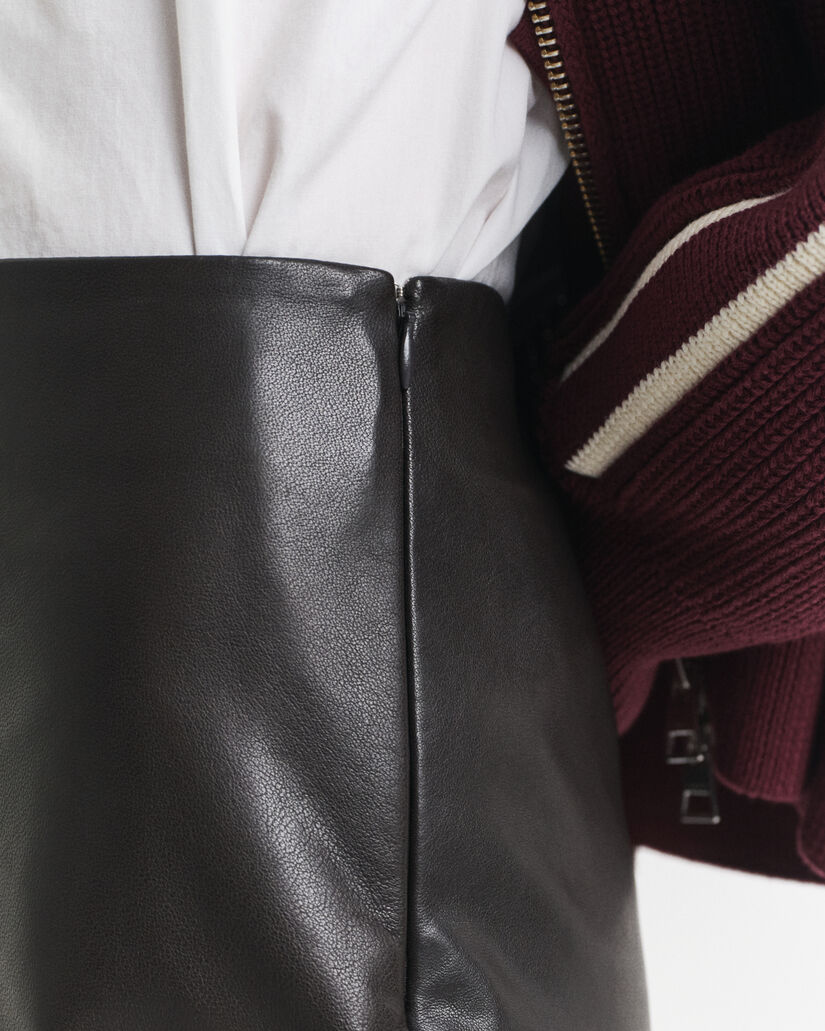 Nahkainen midimittainen kynähame