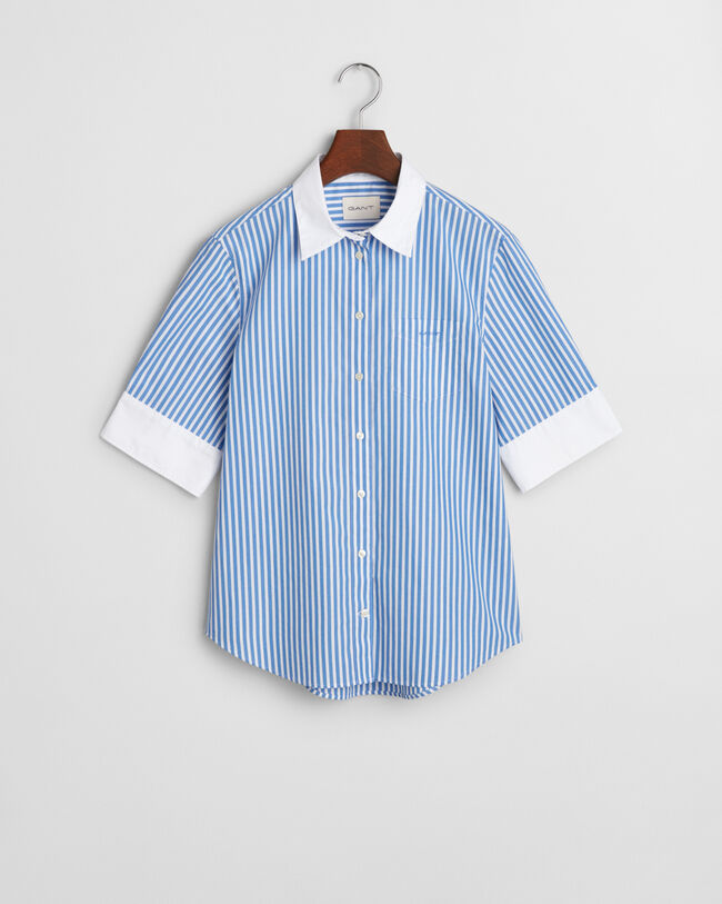 Regular fit ‑mitoitettu kontrastivärinen raitapaita