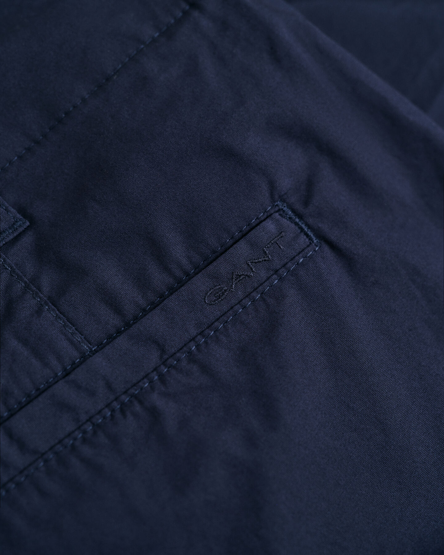 Relaxed fit ‑mitoitetut kevyet chinot