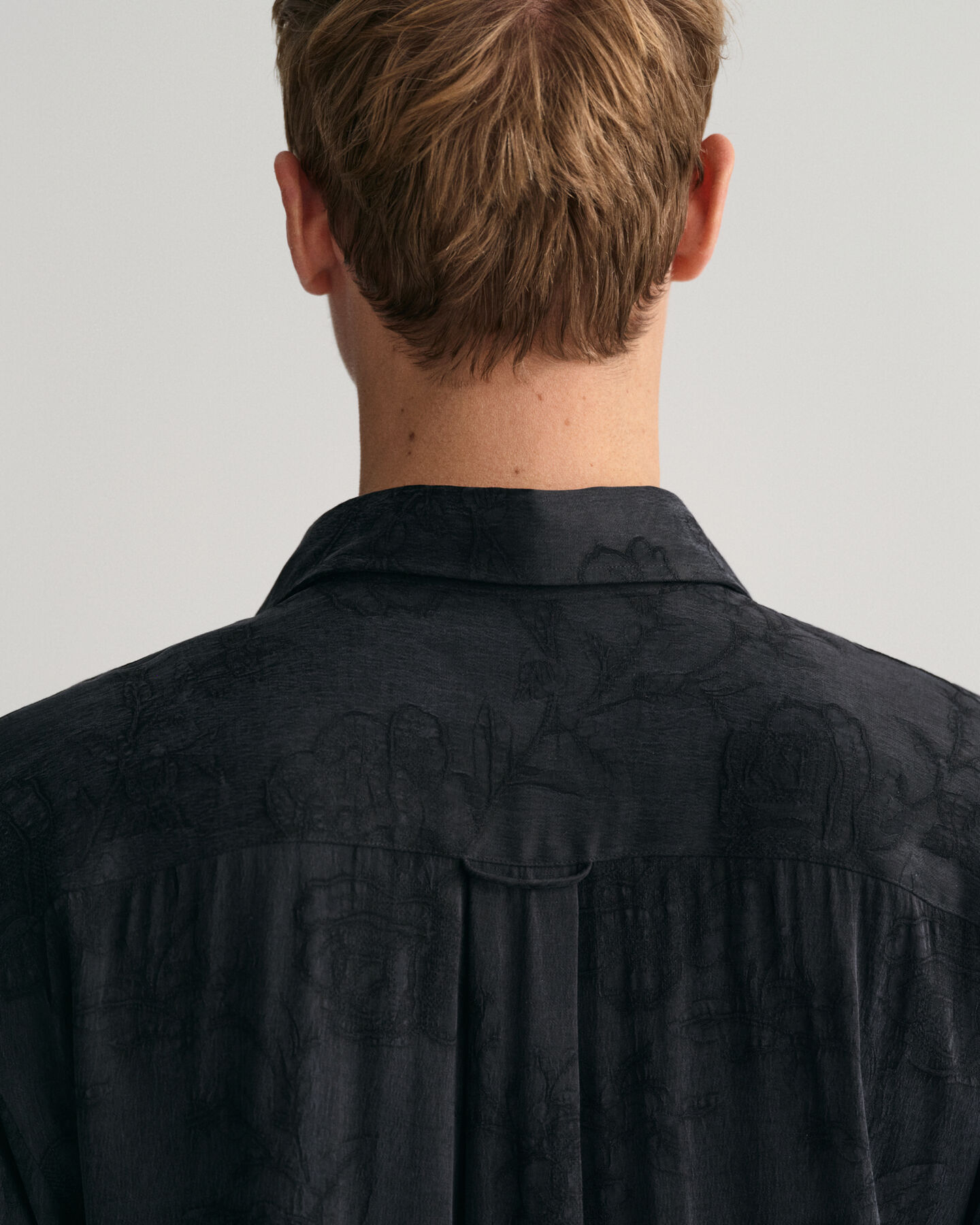 Relaxed fit ‑mitoitettu jacquard-kuvioitu kupro-viskoosipaita