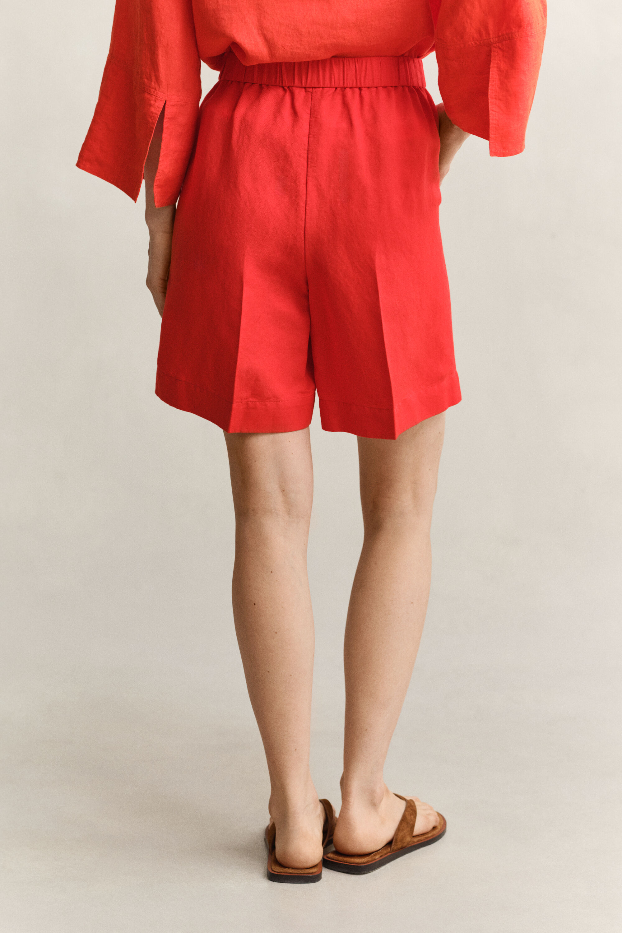 Pellavasekoiteshortsit